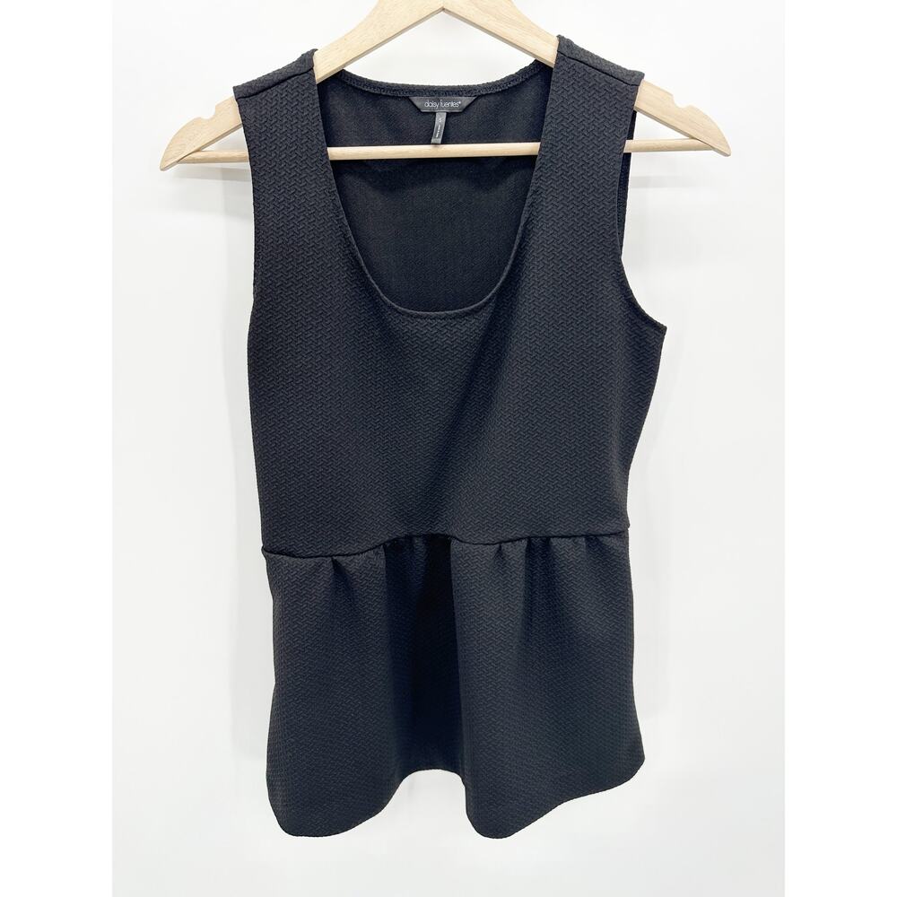 Daisy Fuentes Black Scoop Neck Sleeveless Peplum Top Women Small S Textured Knit